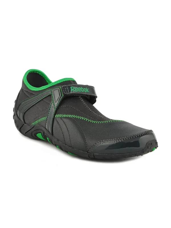 Reebok Men Island Explorer Black Sports Shoes