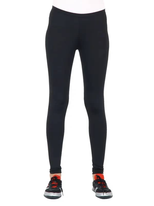 Scullers Women Solid Black Leggings