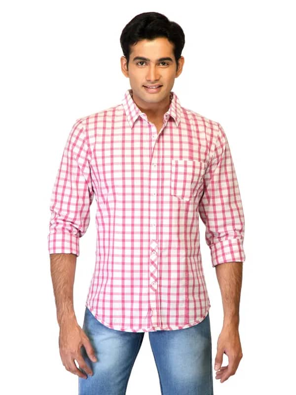 United Colors of Benetton Men Check Pink Shirts