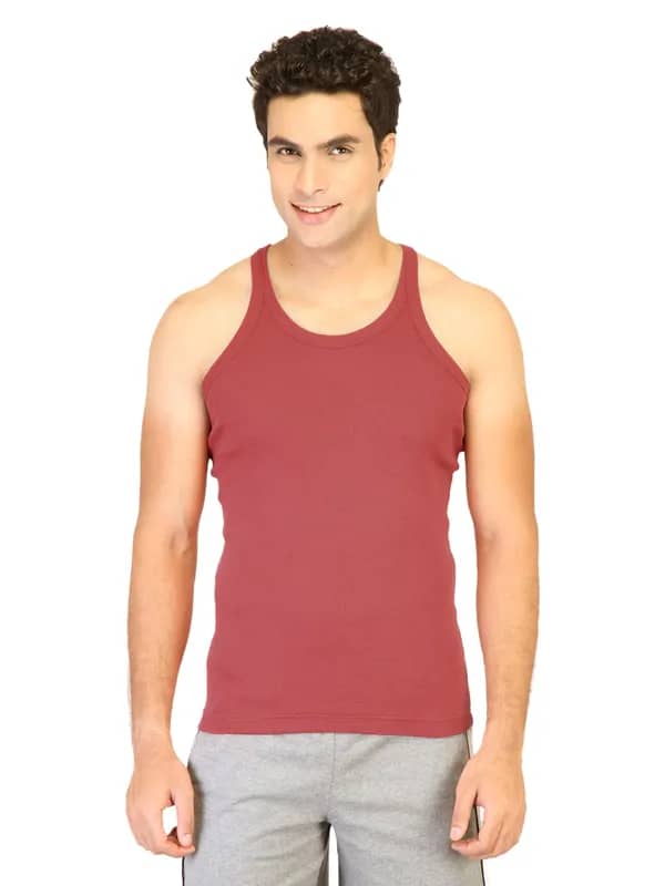 Hanes Men Racer Back Red Innerwear Vests