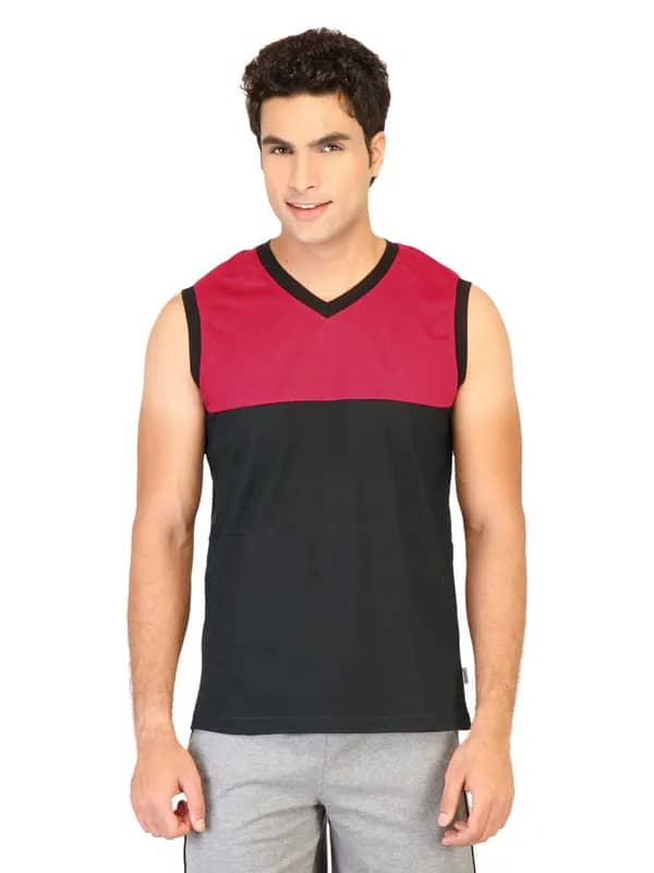 Hanes Men Sleeveless V Neck Red Innerwear T-shirt