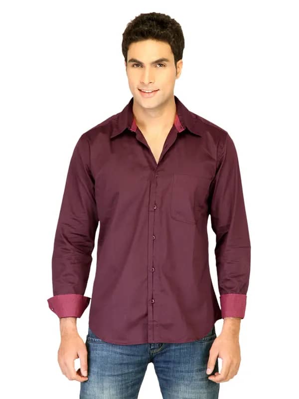Scullers Men Solid Maroon Shirts