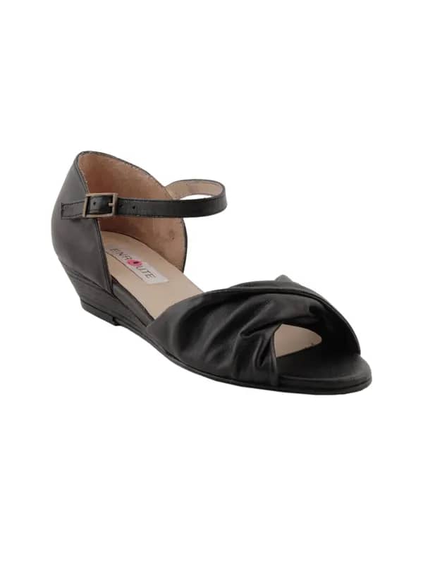 Enroute Women Casual Black Flats