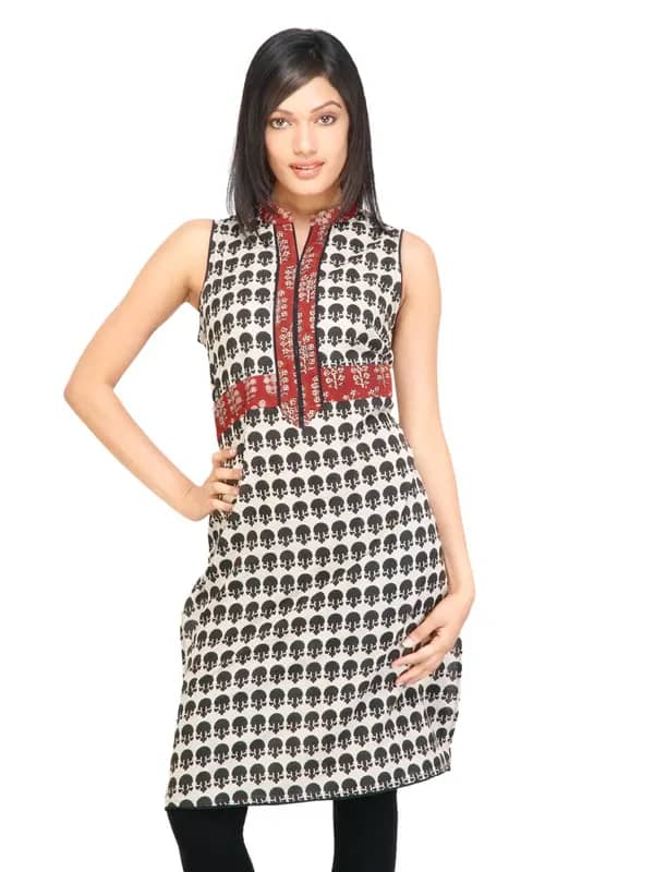 Mother Earth Women Printed Black Kurtas