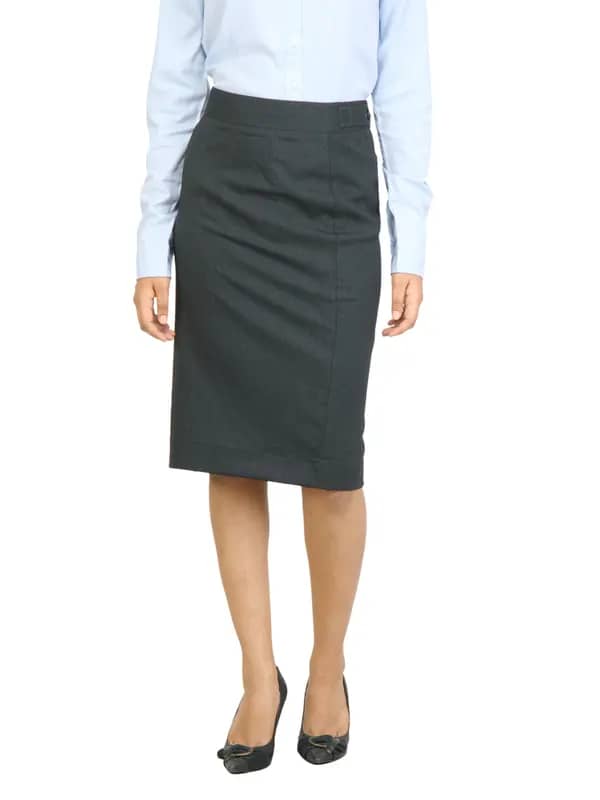 Arrow Woman Solid Grey Skirt