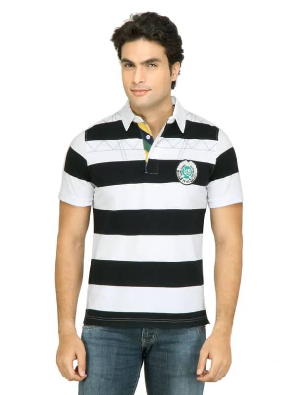 United Colors of Benetton Men Striped White TShirt