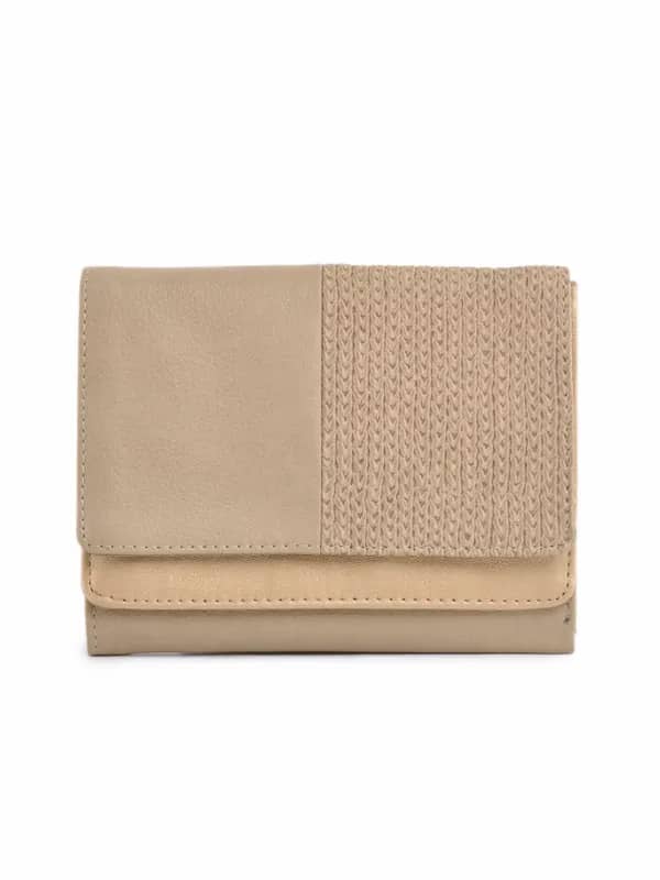 Baggit Women Humtum Taj Beige Wallet