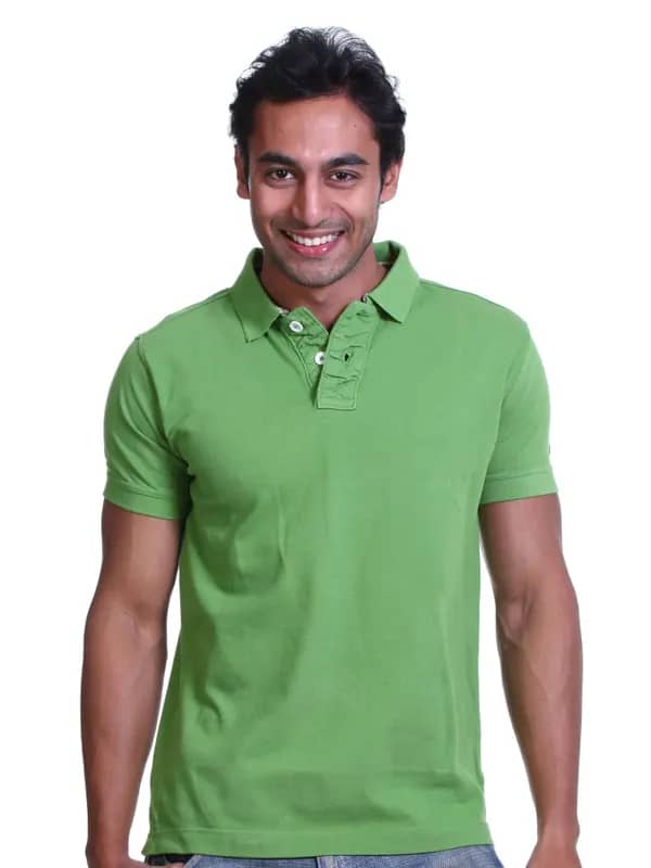Basics Men Green Polo T-shirt