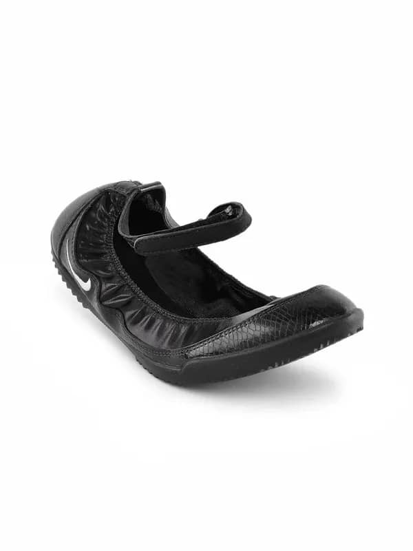 Nike Women Black Tenkay Shoes