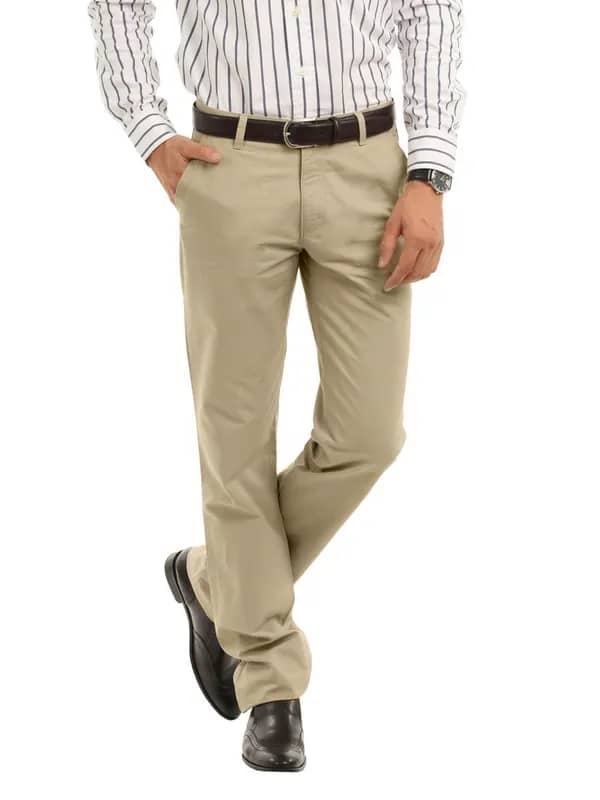 Scullers Men Beige Trousers