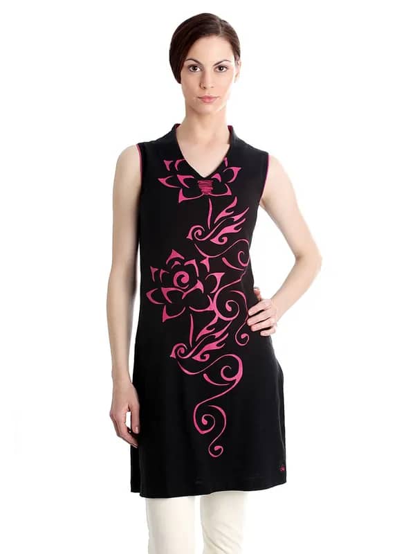 Urban Yoga Women Printed Black Kurta