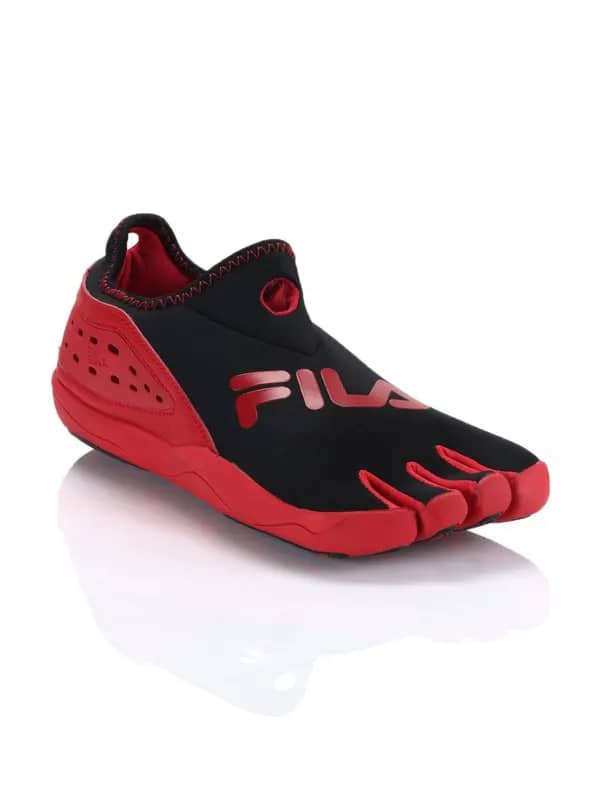 FILA Men Skeletoes Black Shoes