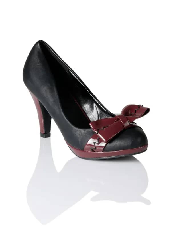 Cobblerz Women Black & Maroon Pumps