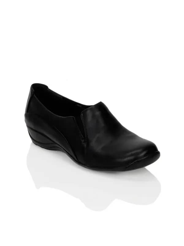 Clarks Women Black Leather Flat Shoes