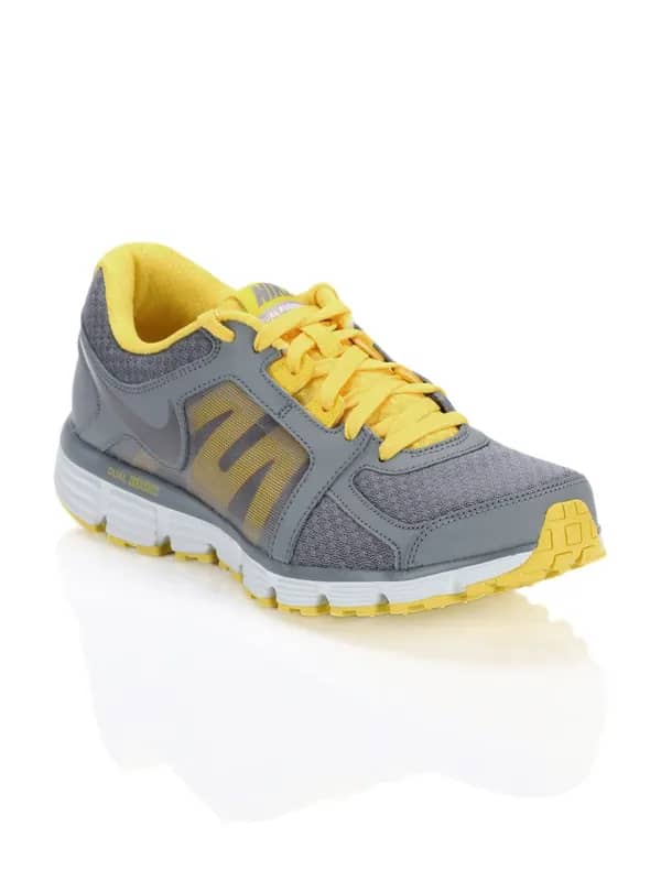 Nike Men Dual Fusion Grey Sports Shoes