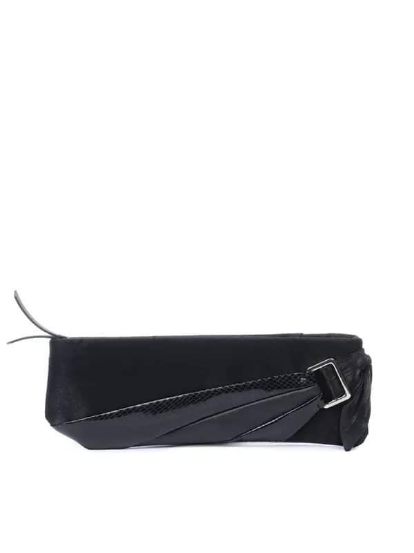 Baggit Women Black Clutch