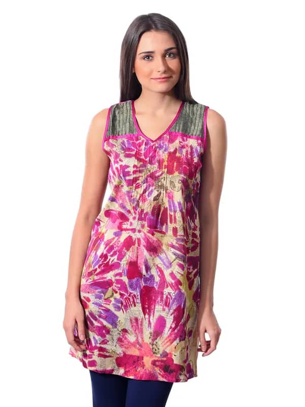Aneri Women Magenta & Beige Kurta
