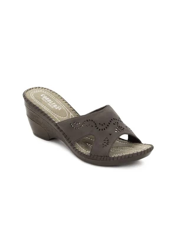 Cobblerz Women Brown Sandals
