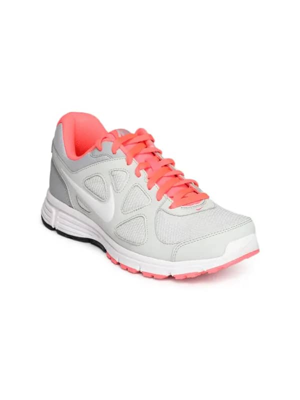 Nike Women Grey Sports Shoes