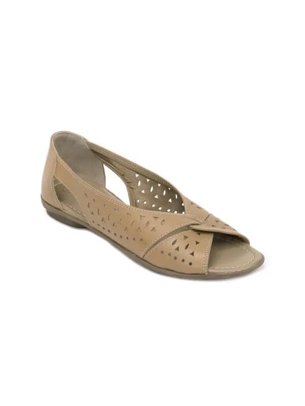 Catwalk Women Beige Flats