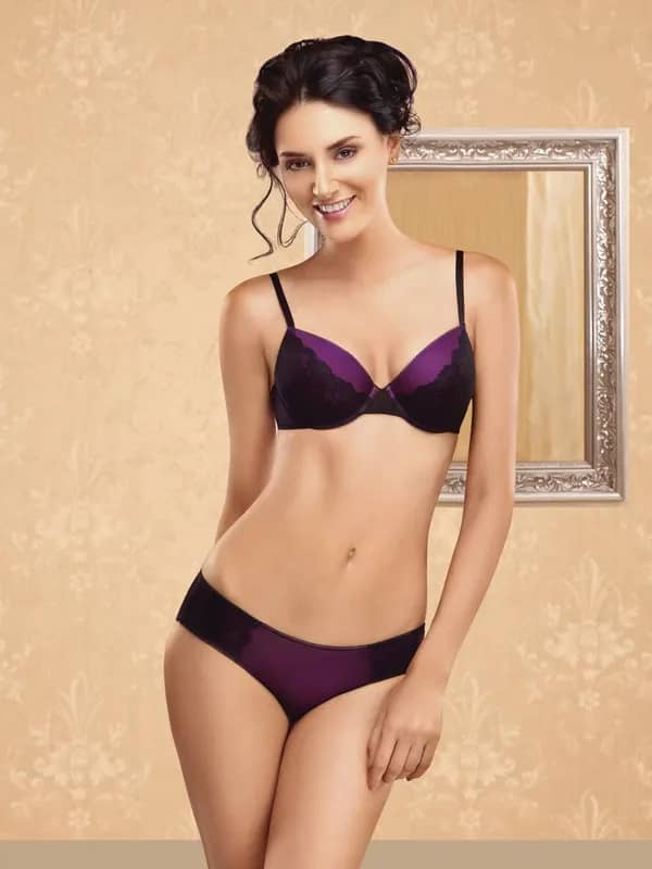 Amante Black Full-Coverage Lace Bra BGBR11