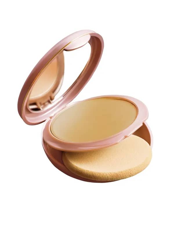 Lakme Nine to Five Flawless Creme Shell Compact