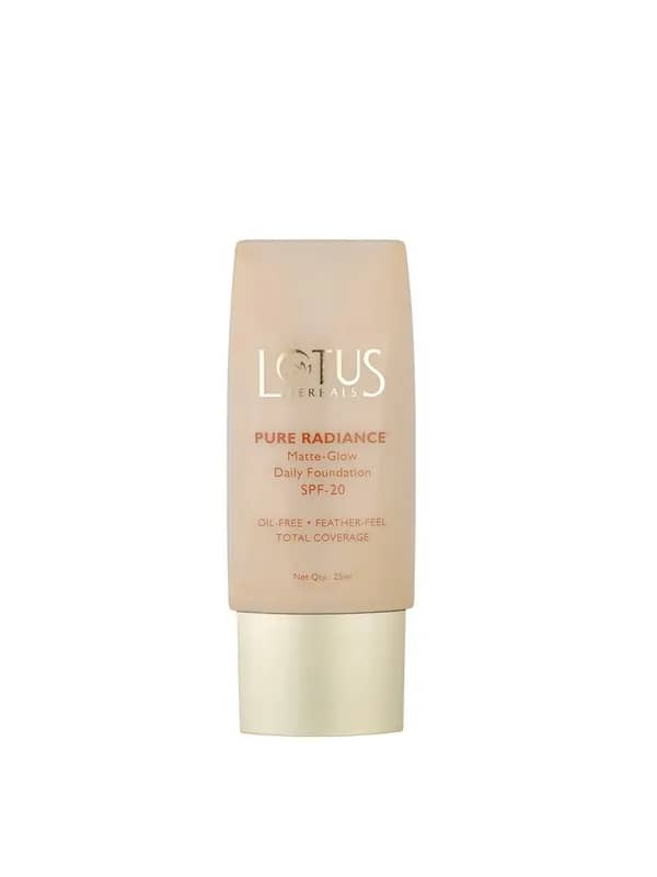 Lotus Herbals Pure Radiance Fresh Ivory Daily Foundation 350