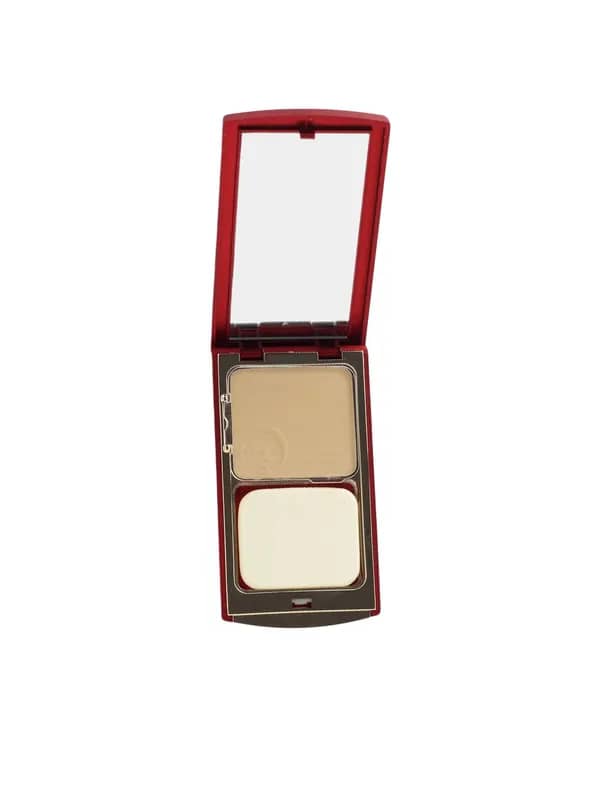 Lotus Herbals Natural Blend Botanical Compact 570