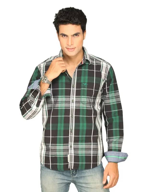 Highlander Men Green Black Checked Slim Fit Shirt