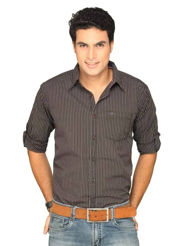 Highlander Men Black Striped Slim Fit Shirt