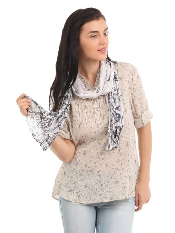 Femella Women White Printed Scarf