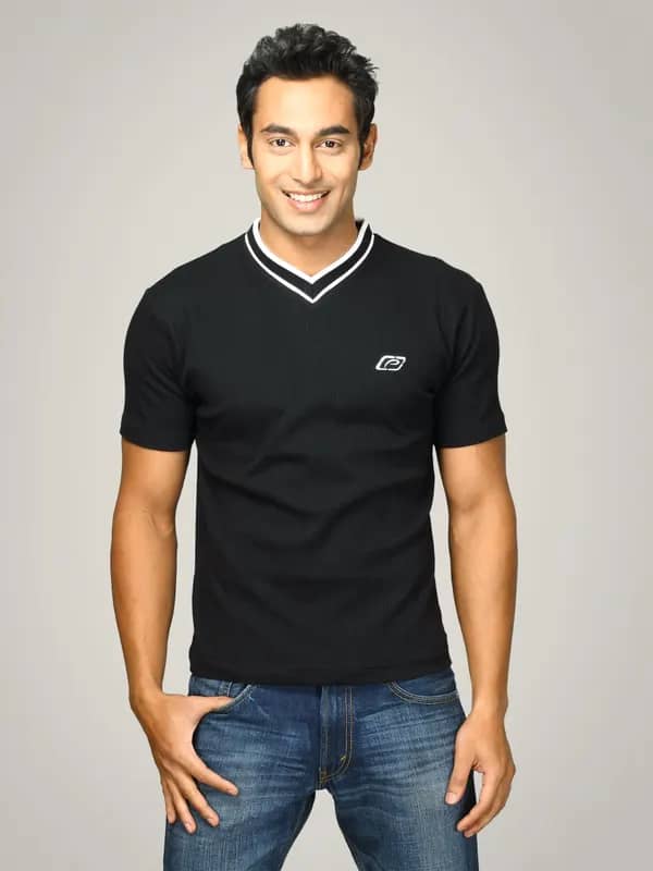 Proline Men Black V-Neck T-shirt