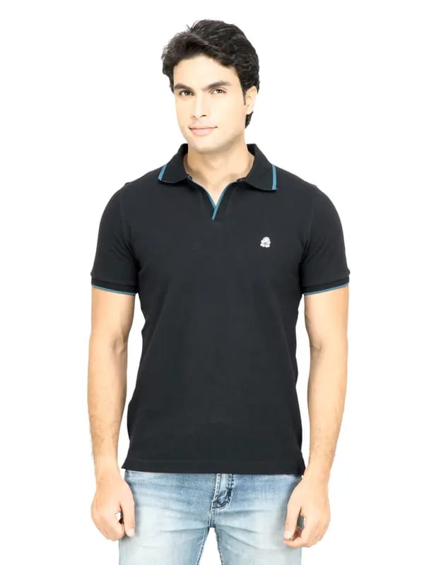 United Colors of Benetton Men Solid Black Tshirt