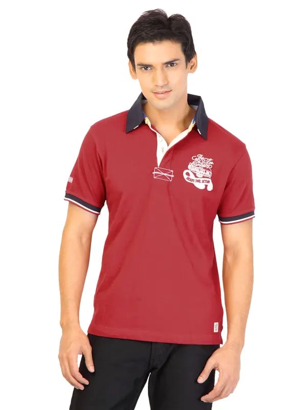Lee Men Solid Red Tshirts