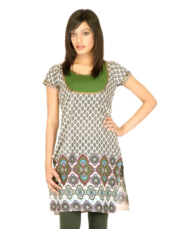 Vishudh Women Pigment Print Green Kurtas