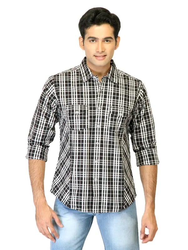 United Colors of Benetton Men Check Black Shirts