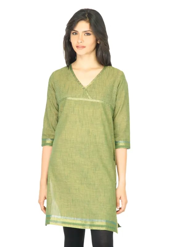 Aurelia Women Solid Green Kurta