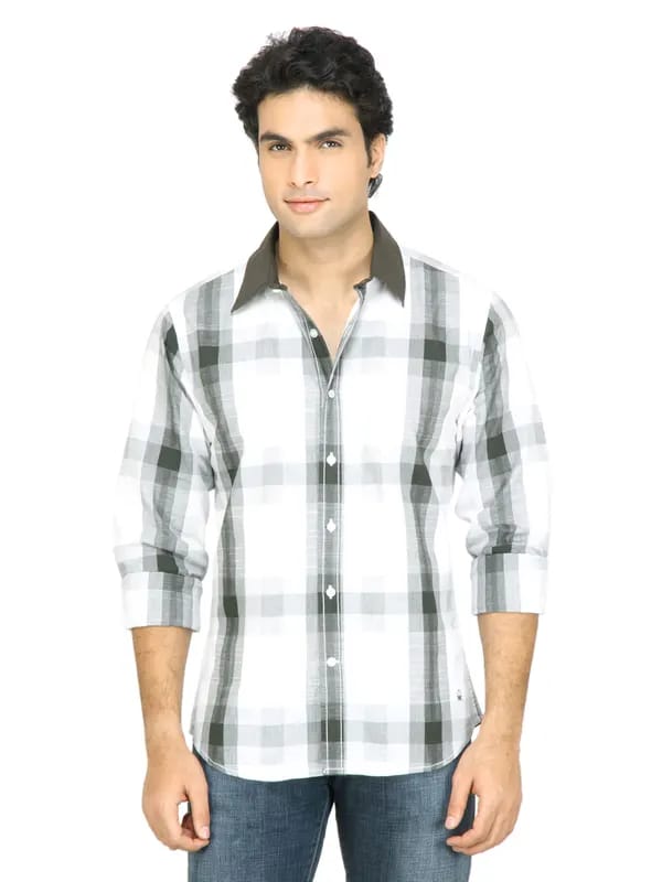 United Colors of Benetton Men Check White Shirt