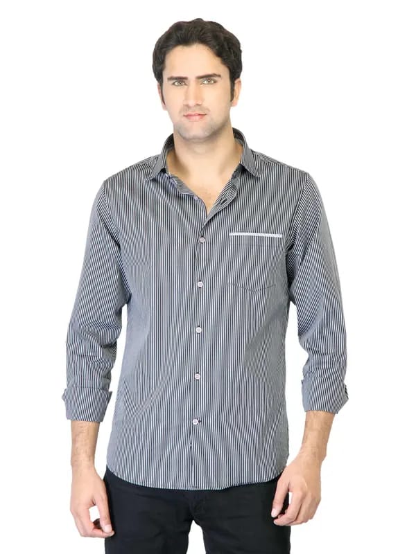 United Colors of Benetton Men Black Striped Shirt
