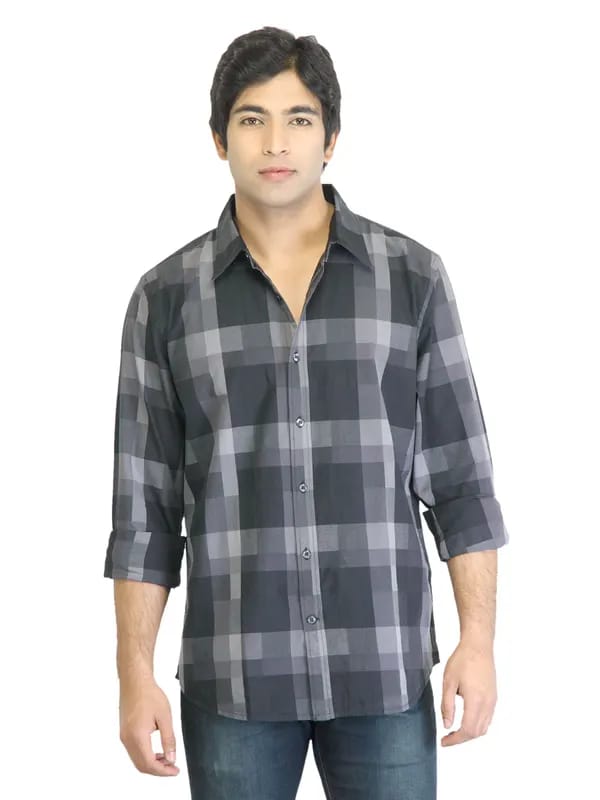 United Colors of Benetton Men Black Check Shirt