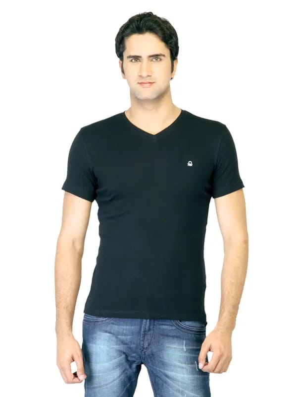 United Colors of Benetton Men Black T-shirt