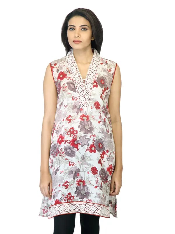 Aneri Women Prachi Cream Kurta