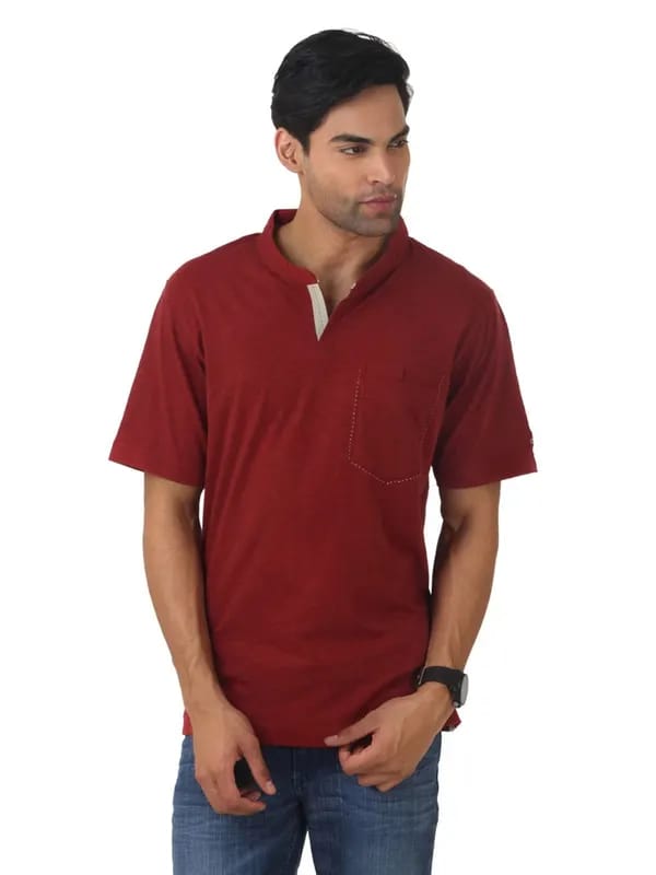 Urban Yoga Men Maroon T-shirt