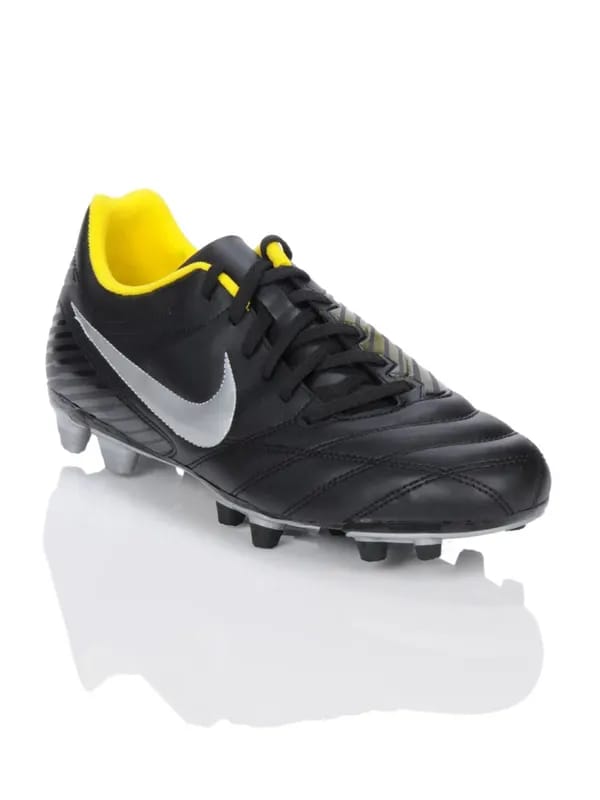 Nike Men Lengo Black Sports Shoes