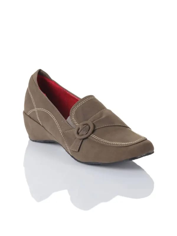 Cobblerz Women Brown Wedges