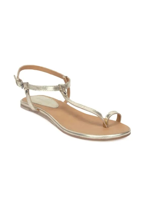 Enroute Women Gold Flats