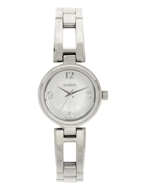 CASIO ENTICER Women Steel-Toned Dial Analogue Watch A633