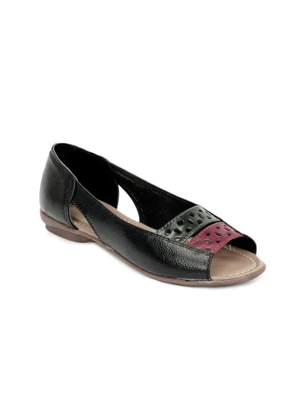 Catwalk Women Black Flats