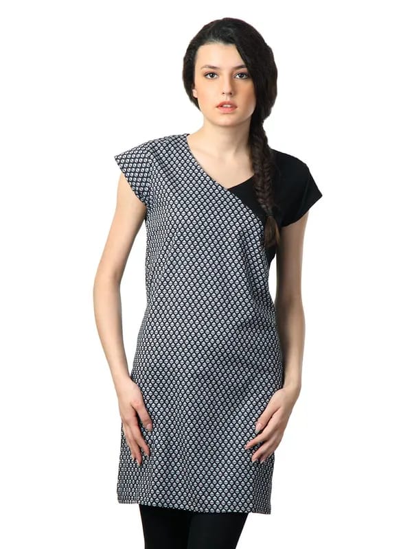 Alma Women Black Printed Kurta