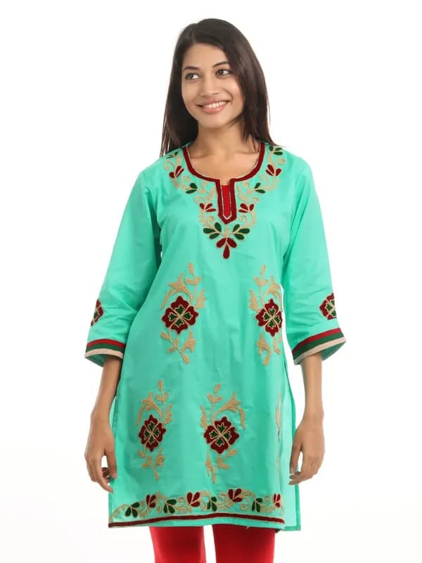 Shree Women Green & Maroon Embroidered Kurta